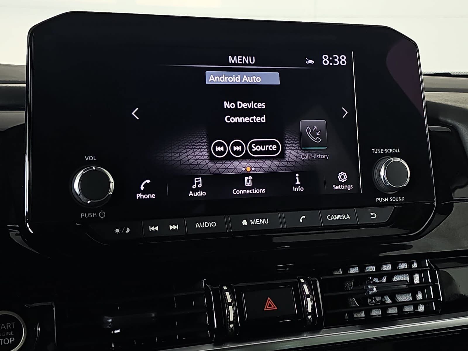 2024 Nissan Pathfinder SV