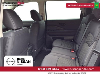 2026 Nissan Pathfinder SV