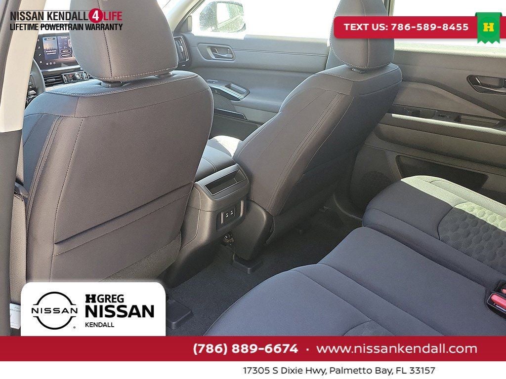 2026 Nissan Pathfinder SV