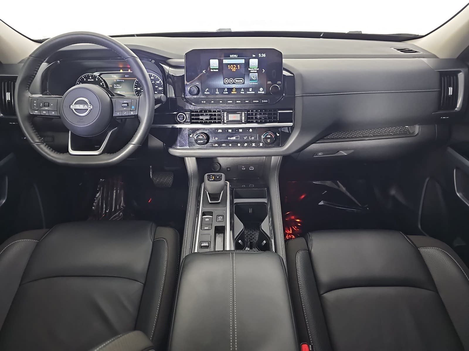 2024 Nissan Pathfinder SL