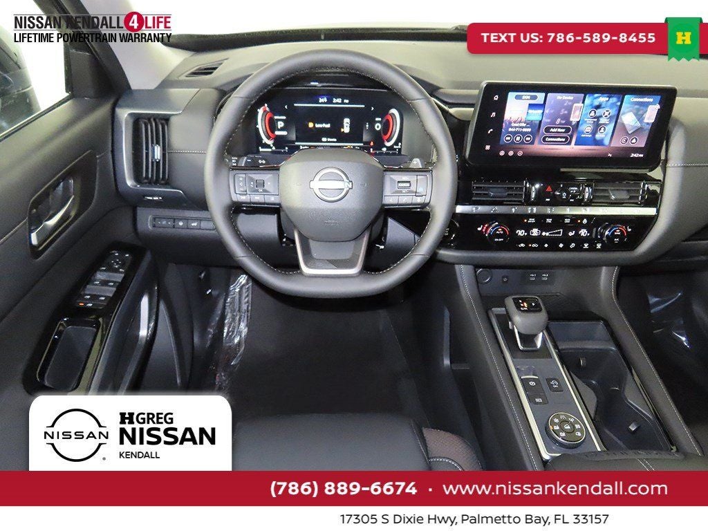 2026 Nissan Pathfinder SL