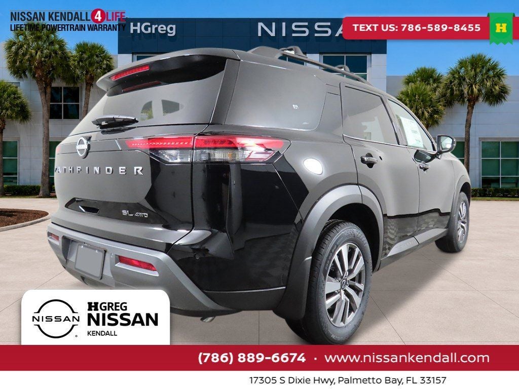 2026 Nissan Pathfinder SL