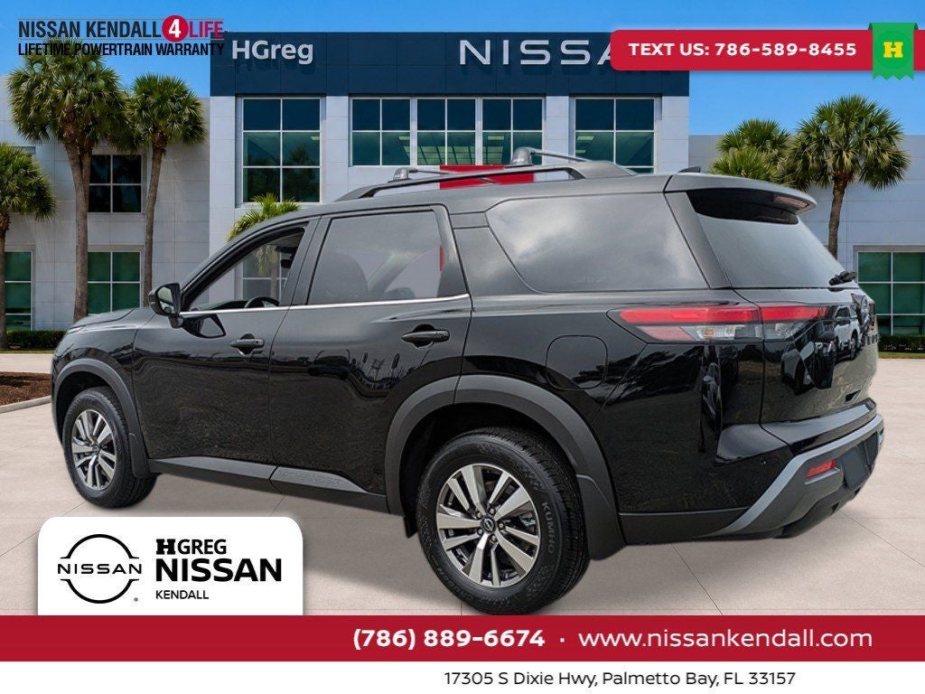 2026 Nissan Pathfinder SL