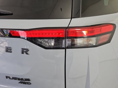2023 Nissan Pathfinder Platinum