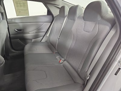 2022 Hyundai Elantra SE