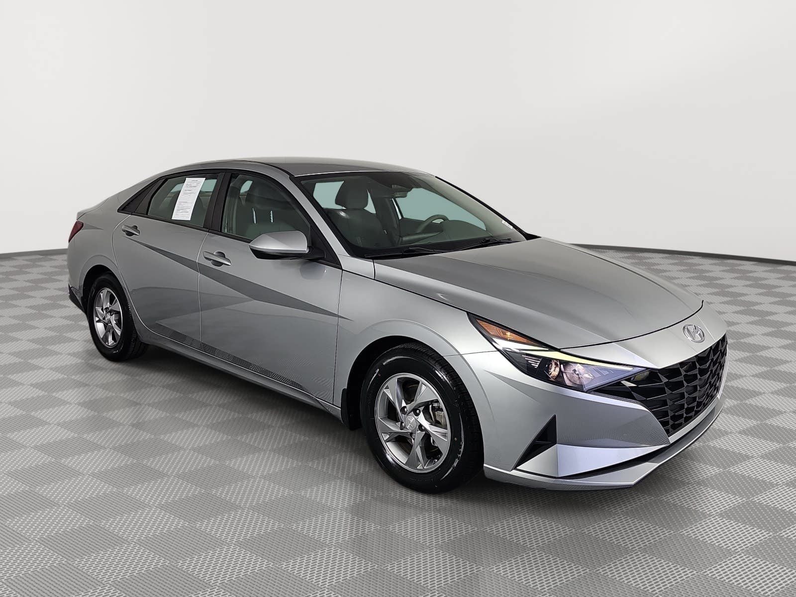 2022 Hyundai Elantra SE