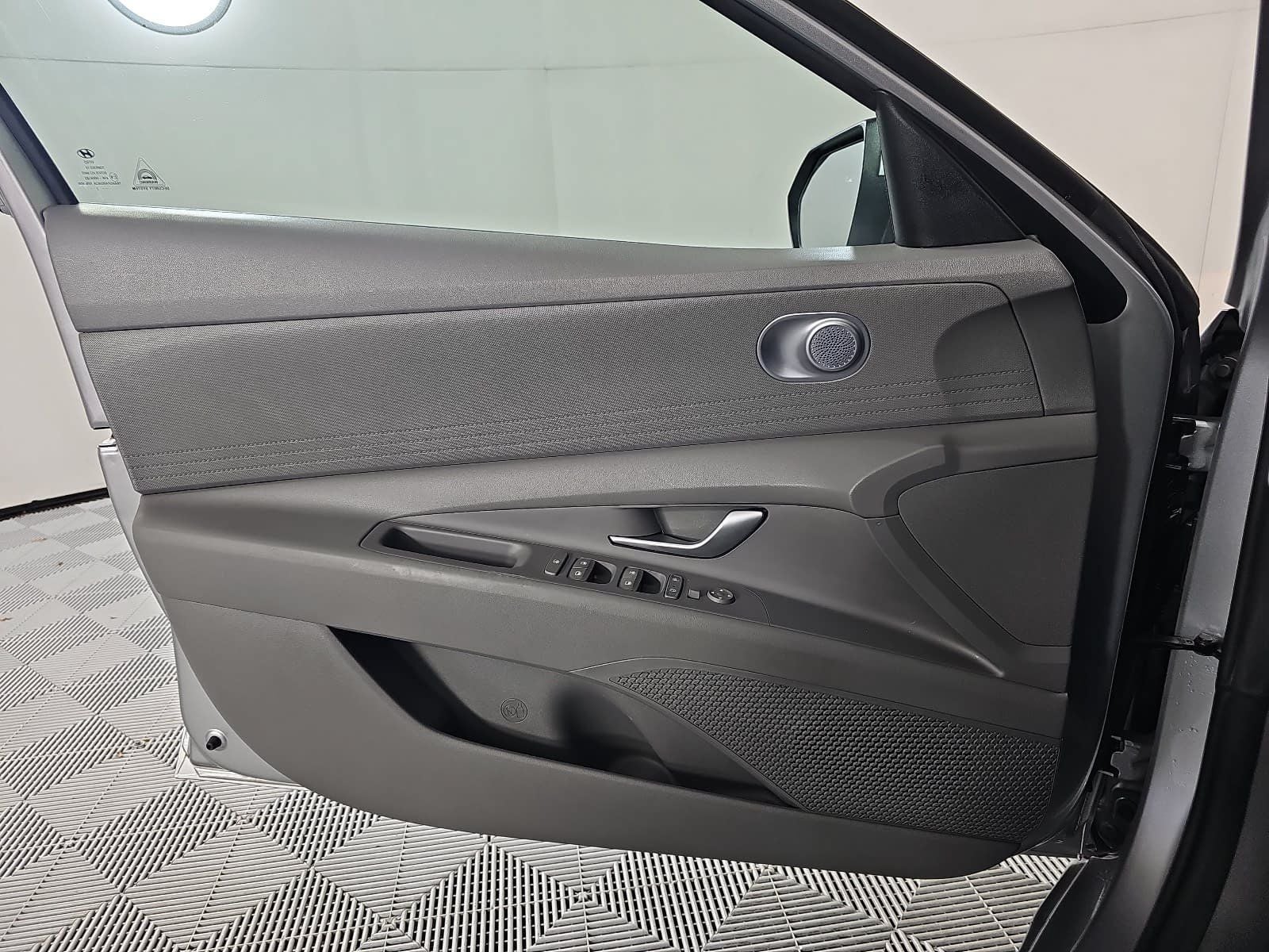 2022 Hyundai Elantra SE