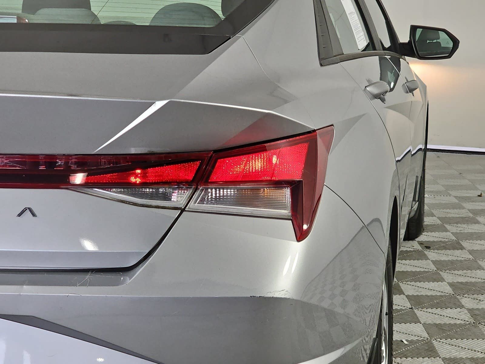 2022 Hyundai Elantra SE