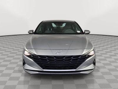 2022 Hyundai Elantra SE