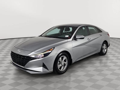 2022 Hyundai Elantra SE