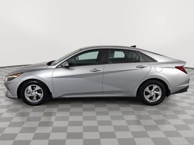 2022 Hyundai Elantra SE
