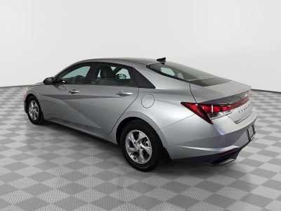 2022 Hyundai Elantra SE