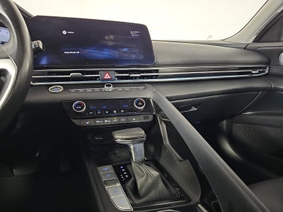 2022 Hyundai Elantra Limited