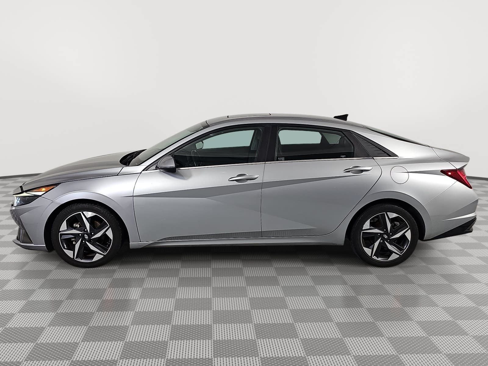 2022 Hyundai Elantra Limited