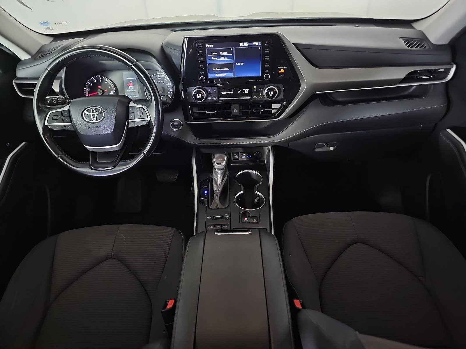 2022 Toyota Highlander LE