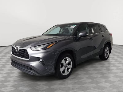 2022 Toyota Highlander LE