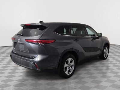 2022 Toyota Highlander LE