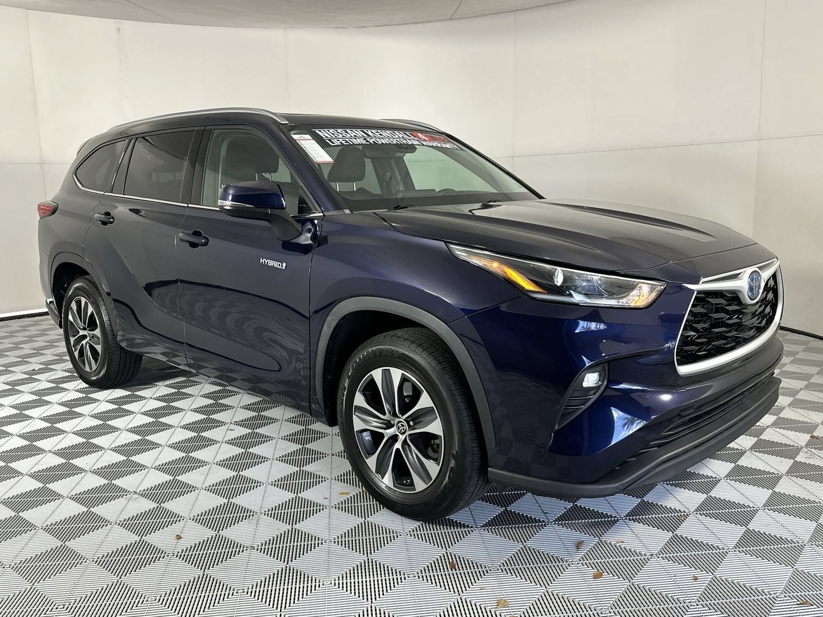2021 Toyota Highlander Hybrid XLE