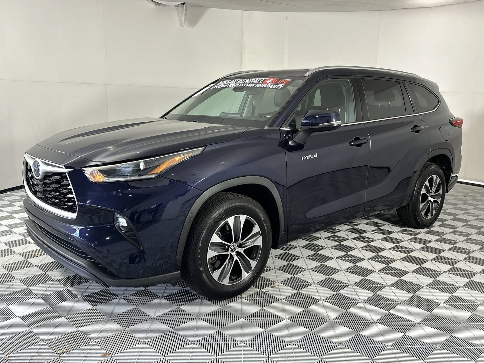 2021 Toyota Highlander Hybrid XLE