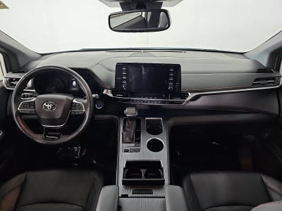 2022 Toyota Sienna XSE 7 Passenger
