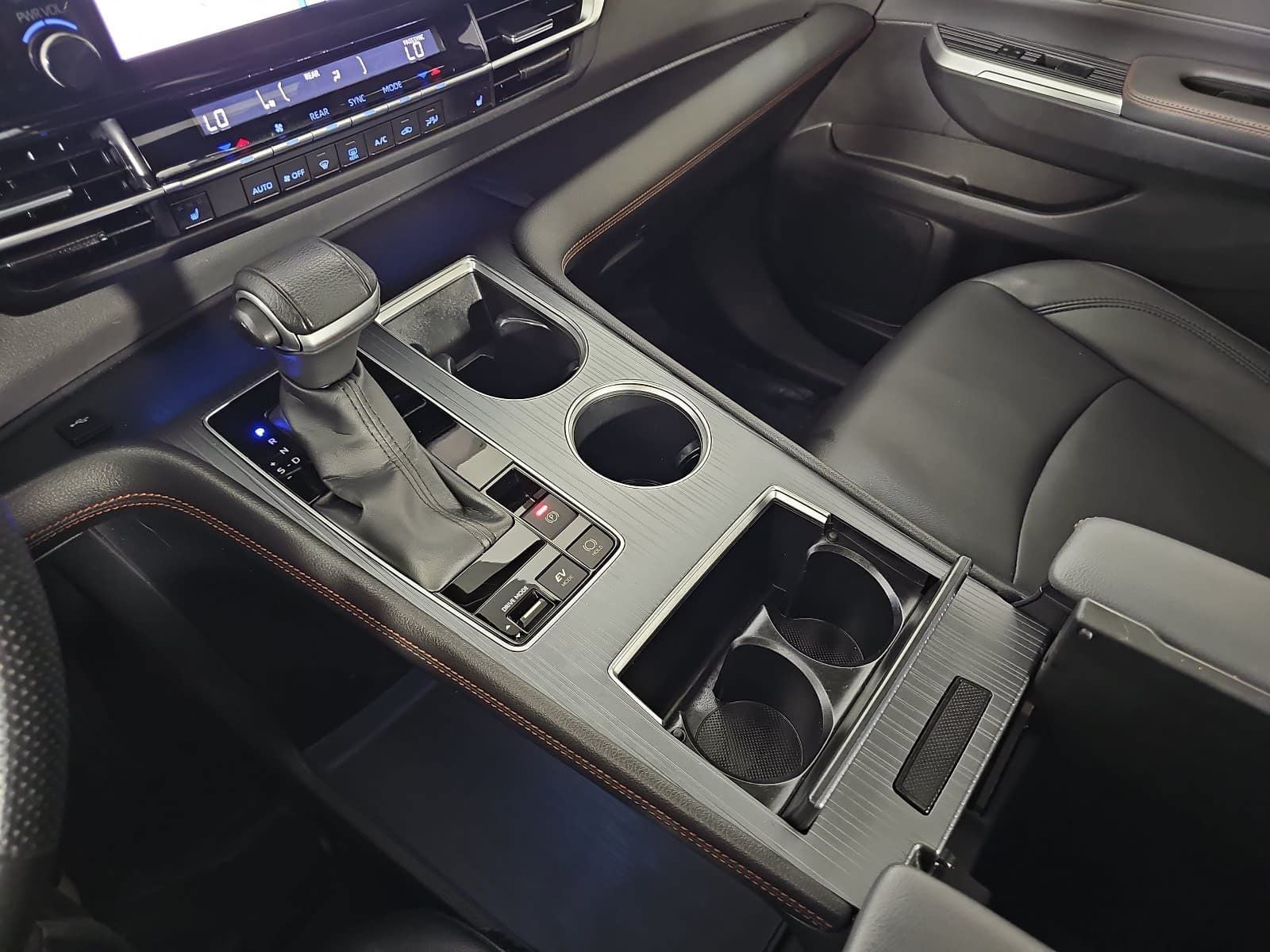 2022 Toyota Sienna XSE 7 Passenger