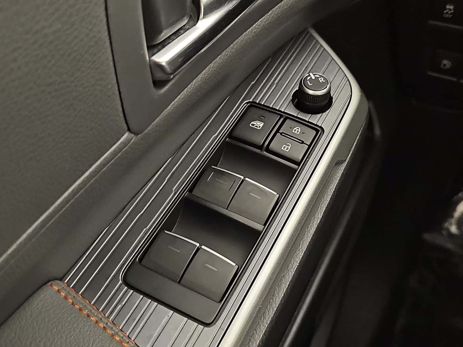2022 Toyota Sienna XSE 7 Passenger