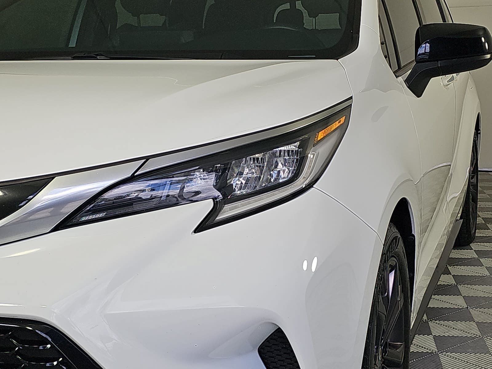 2022 Toyota Sienna XSE 7 Passenger