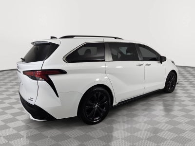 2022 Toyota Sienna XSE 7 Passenger