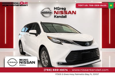 2022 Toyota Sienna XLE 8 Passenger