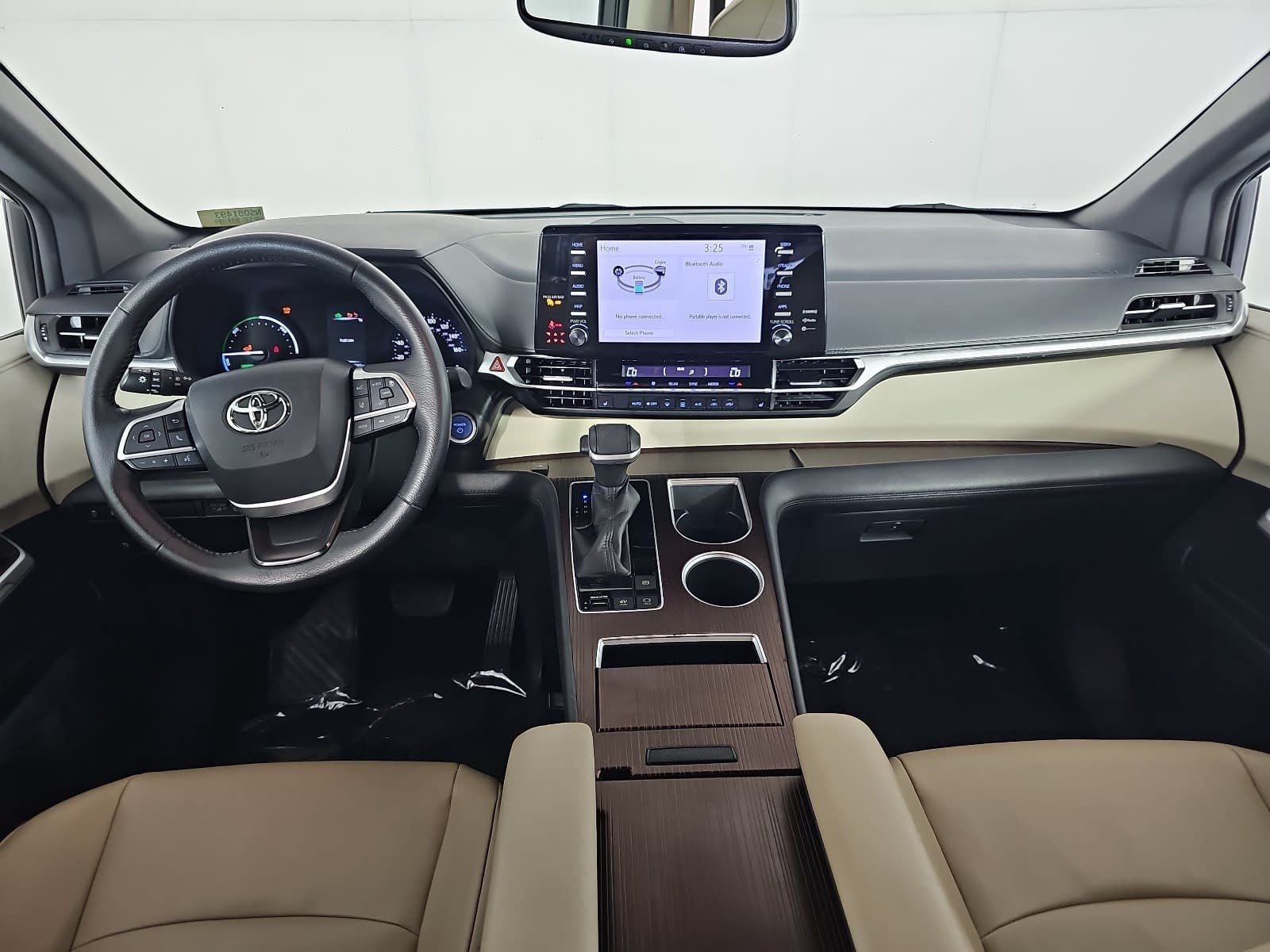 2022 Toyota Sienna XLE 8 Passenger