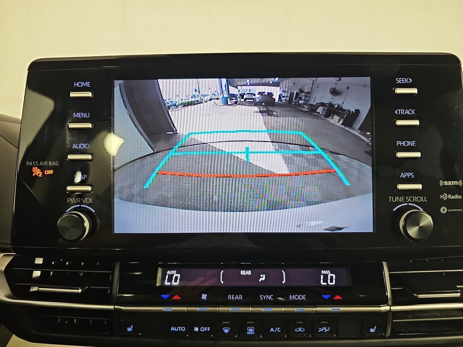 2022 Toyota Sienna XLE 8 Passenger