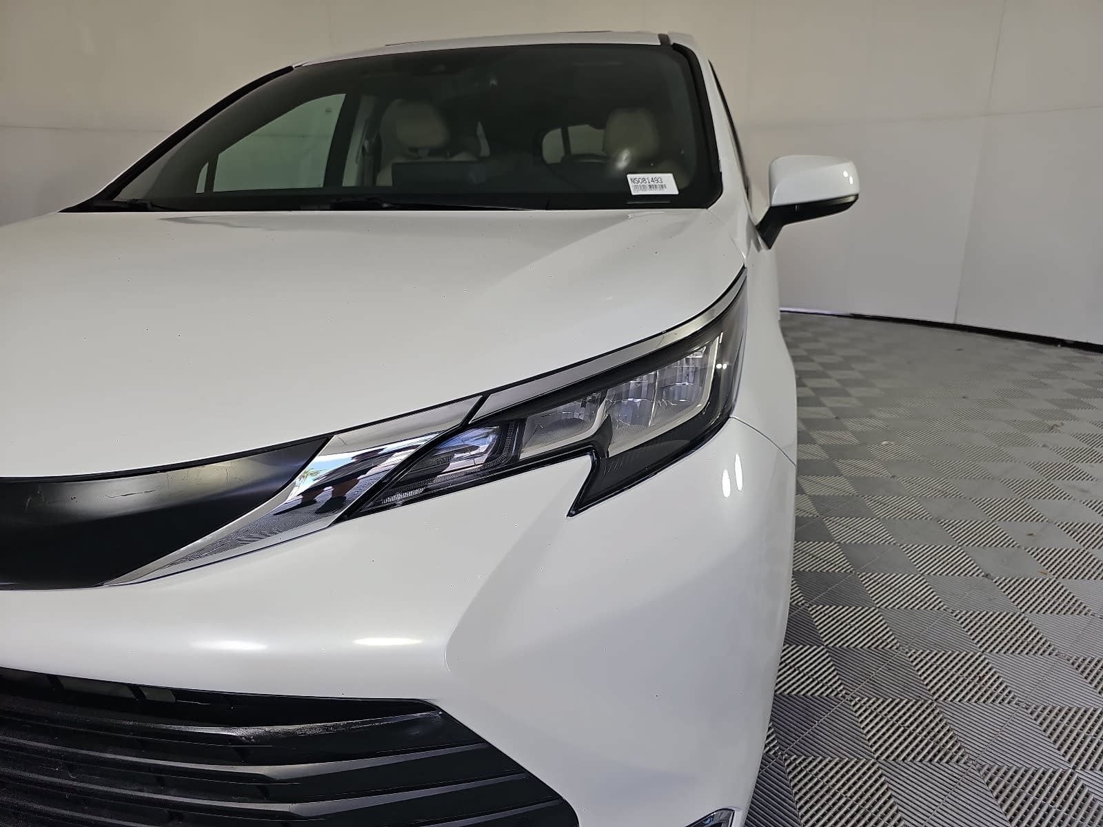 2022 Toyota Sienna XLE 8 Passenger