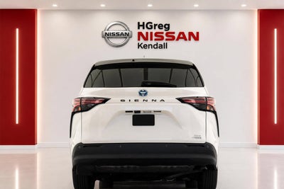 2022 Toyota Sienna XLE 8 Passenger