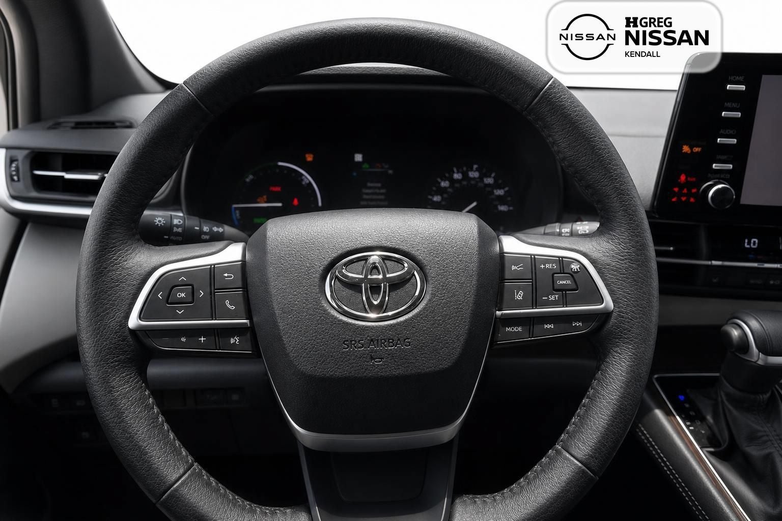2022 Toyota Sienna XLE 8 Passenger