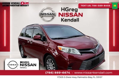 2018 Toyota Sienna XLE 8 Passenger
