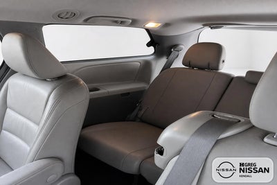2018 Toyota Sienna XLE 8 Passenger