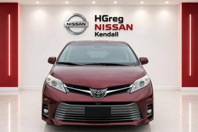 2018 Toyota Sienna XLE 8 Passenger