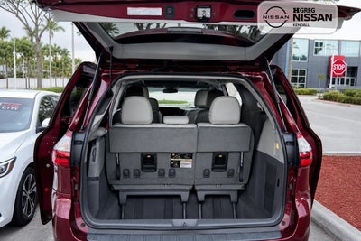 2018 Toyota Sienna XLE 8 Passenger