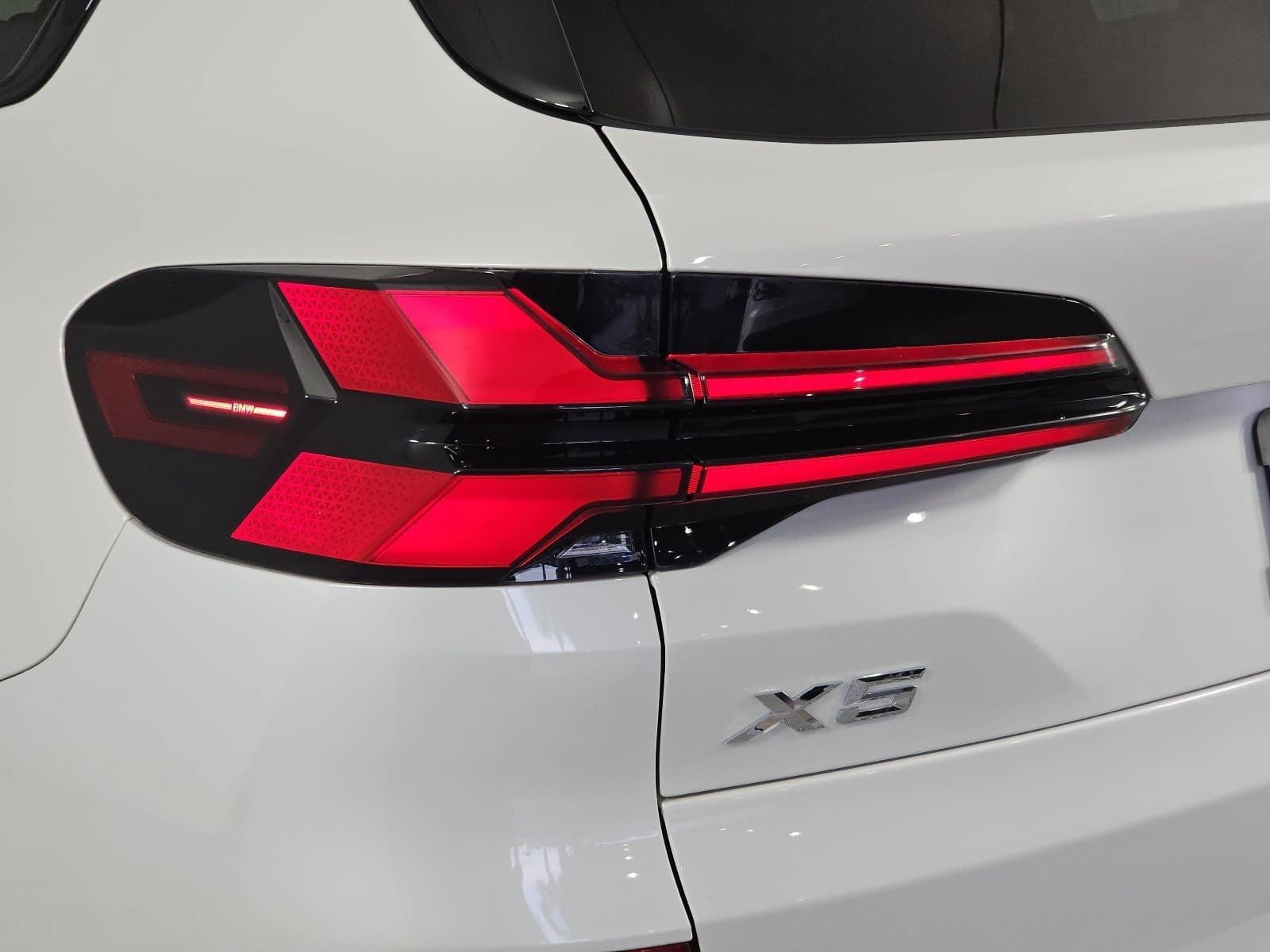 2025 BMW X5 sDrive40i M Sport