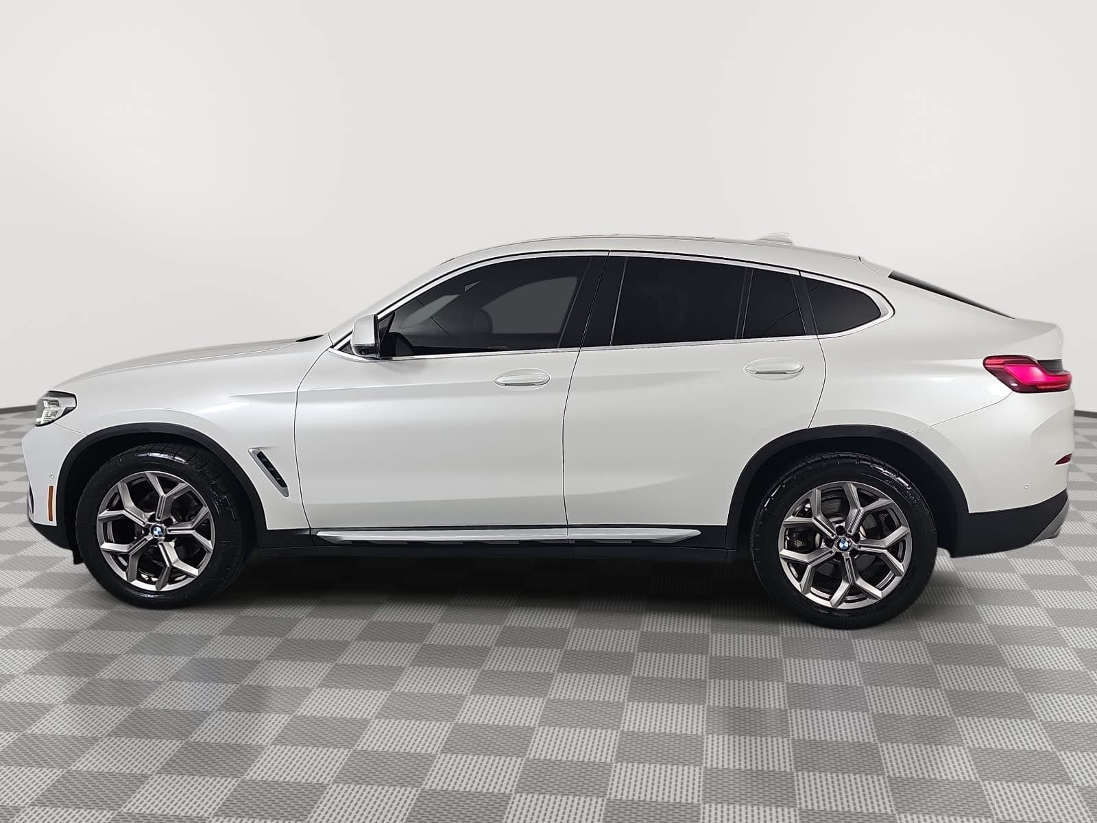 2022 BMW X4 xDrive30i