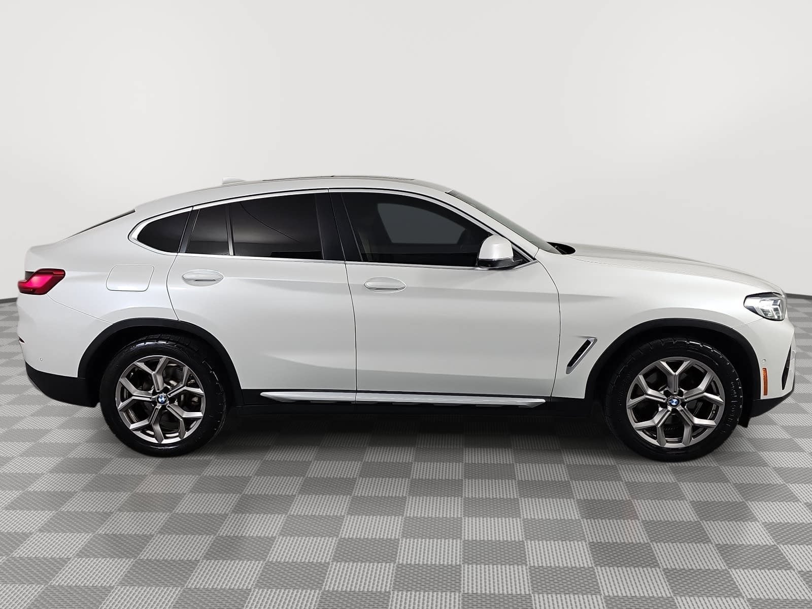 2022 BMW X4 xDrive30i