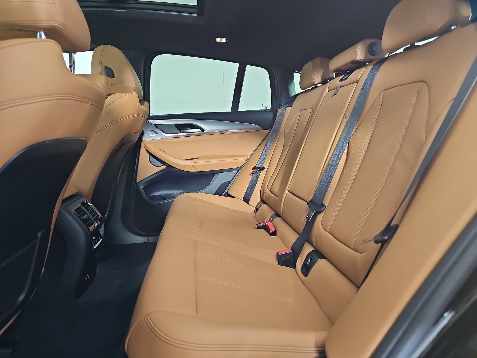 2025 BMW X4 xDrive30i
