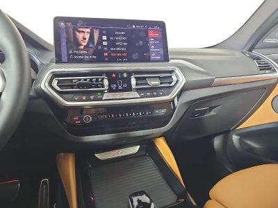 2025 BMW X4 xDrive30i