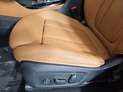 2025 BMW X4 xDrive30i