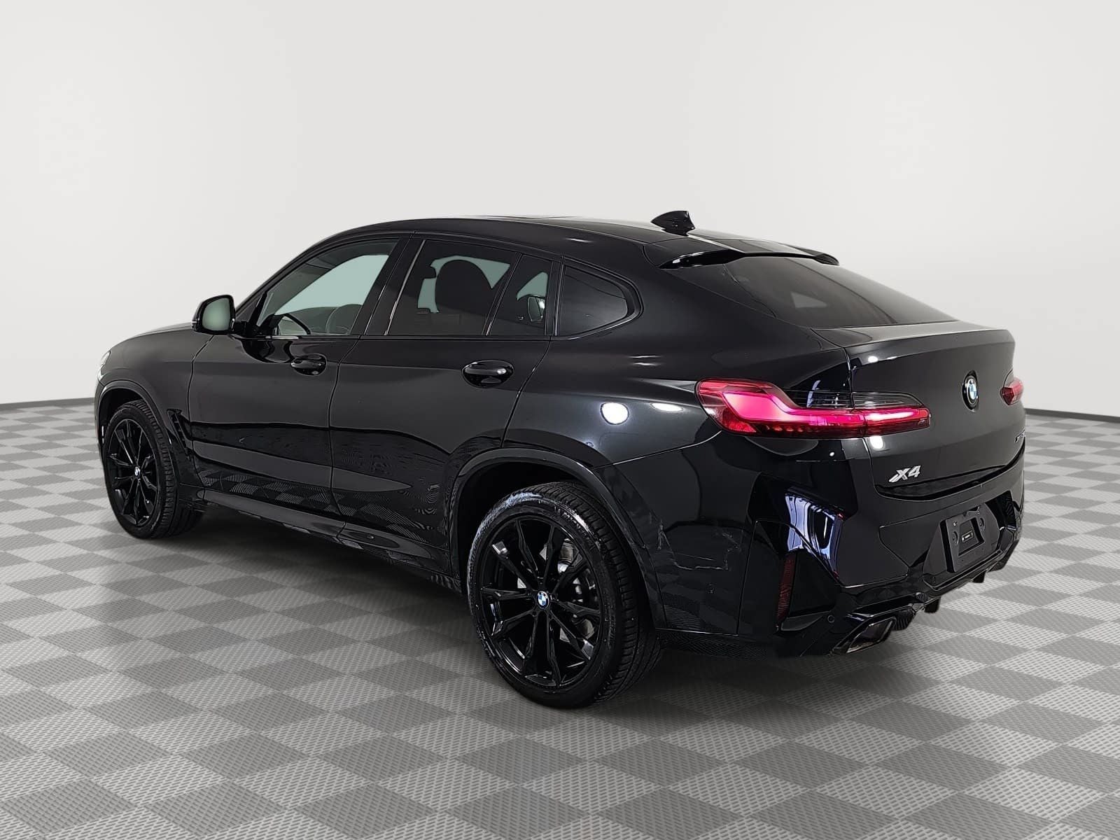 2025 BMW X4 xDrive30i