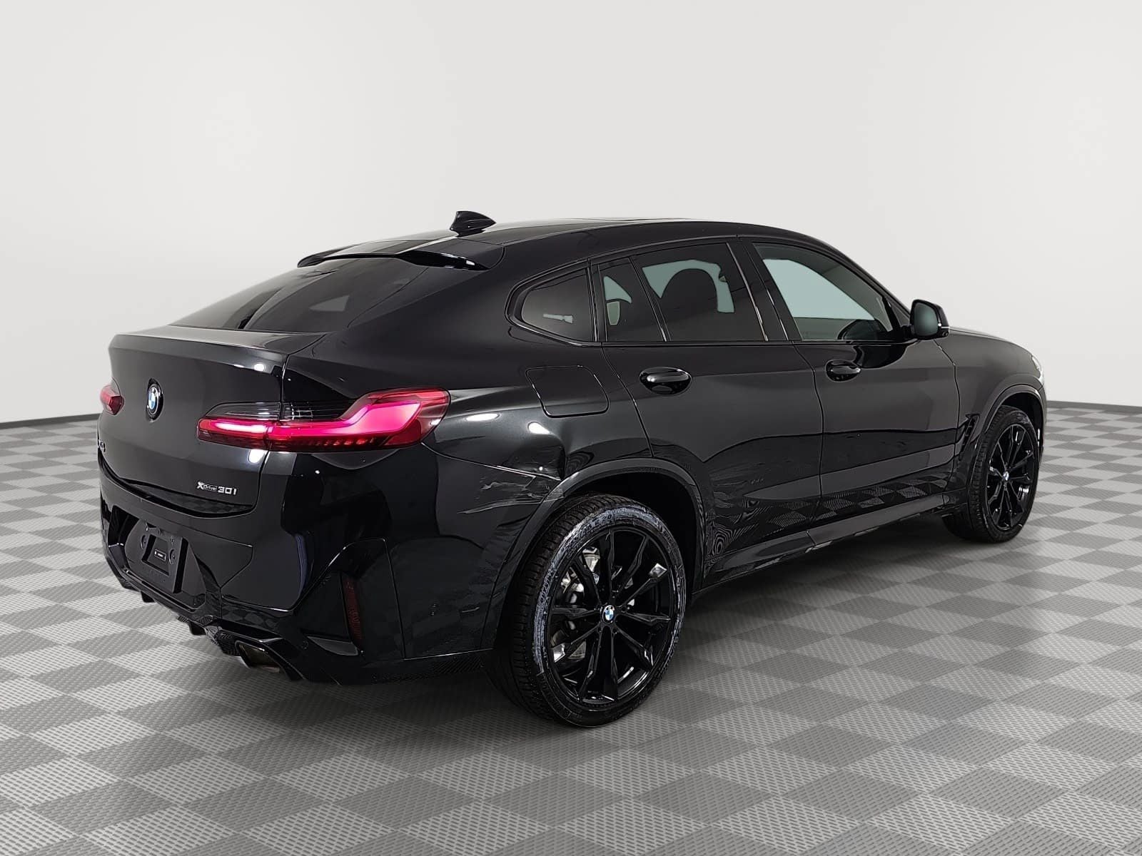2025 BMW X4 xDrive30i