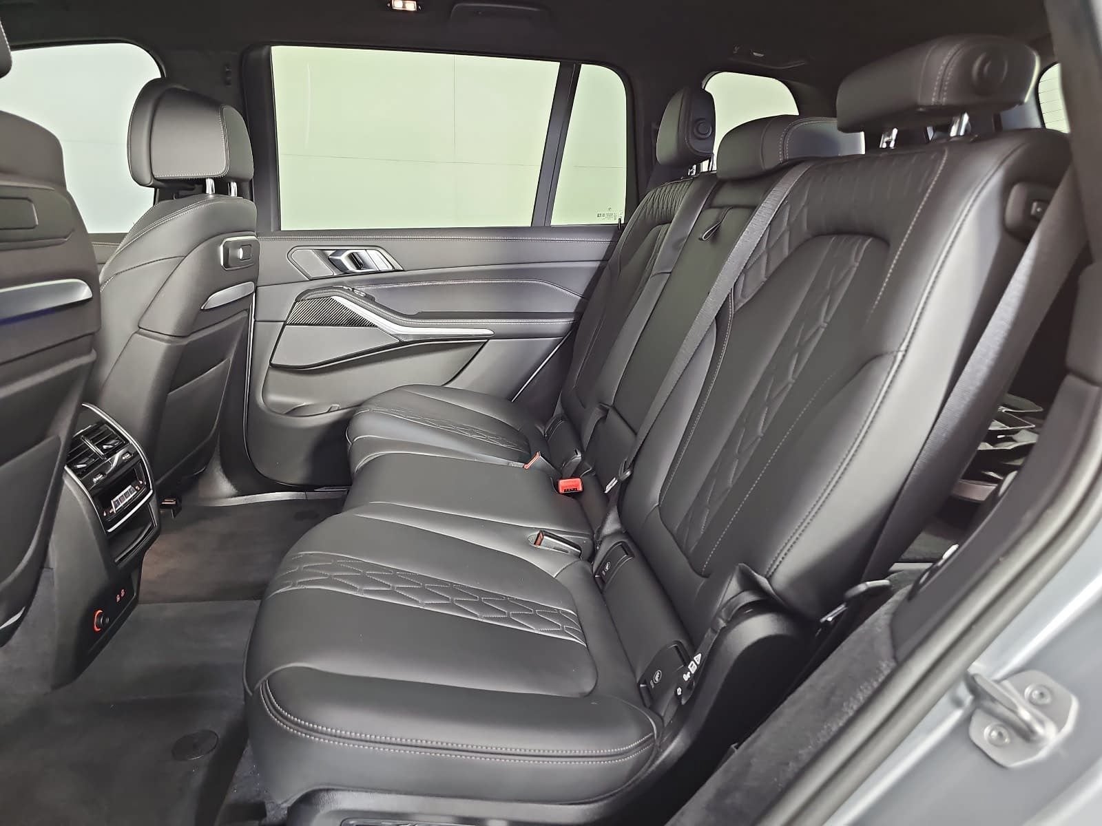 2024 BMW X7 M60i