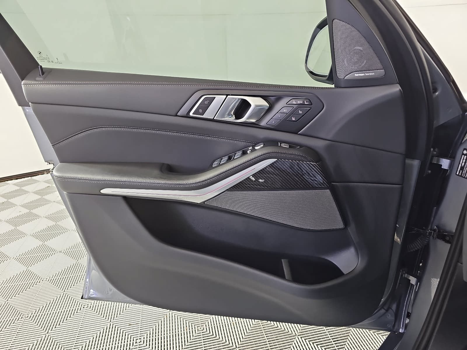 2024 BMW X7 M60i
