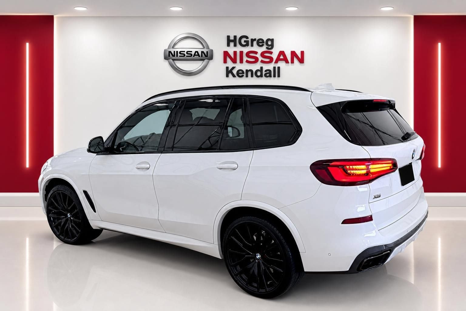 2021 BMW X5 M50i