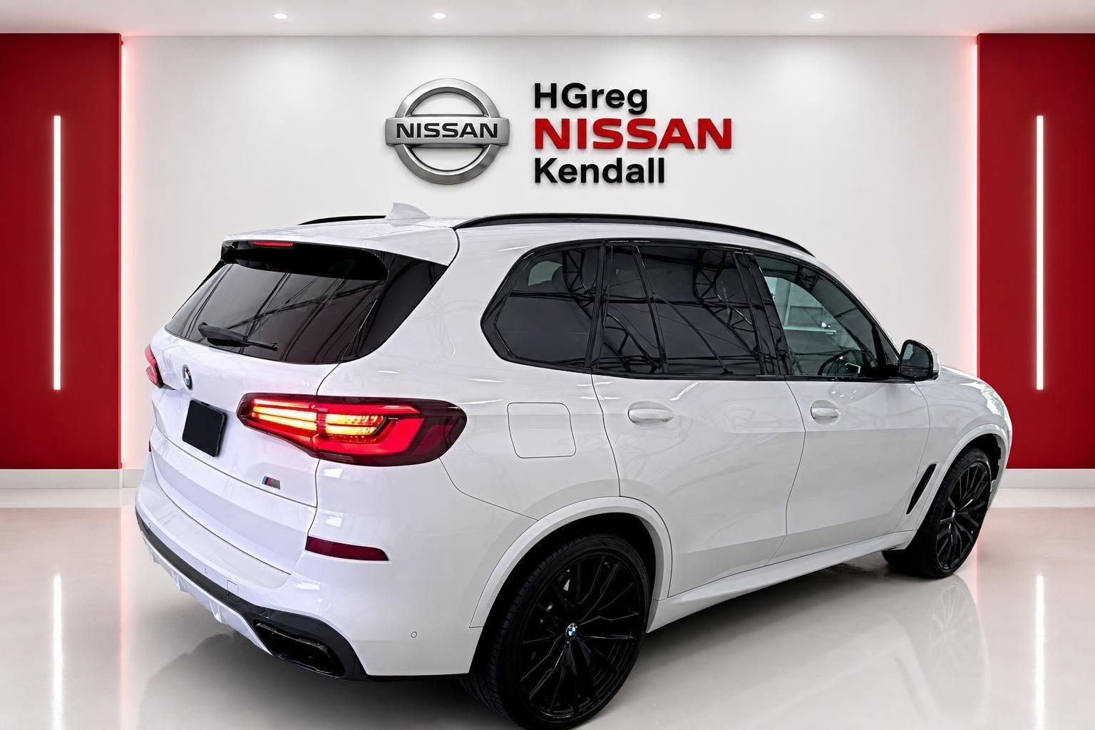2021 BMW X5 M50i